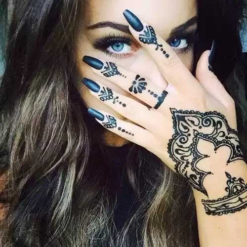 Colourful Henna And Mehndi Designs (50)