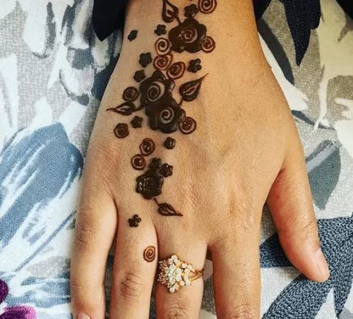 Best Floral Mehndi Designs (21)