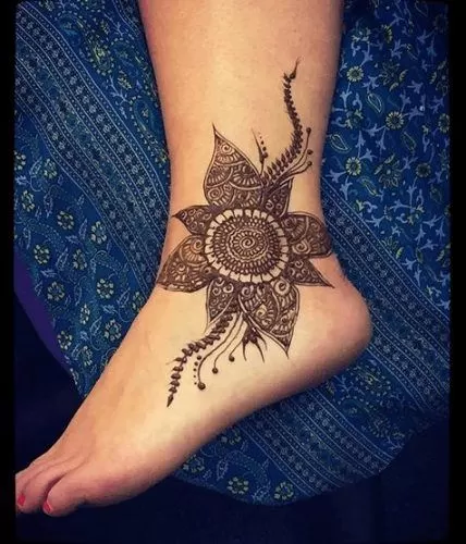 Beautiful Mehndi Designs for Feet (38)