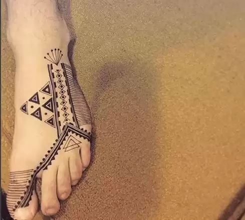 Beautiful Mehndi Designs for Feet (6)