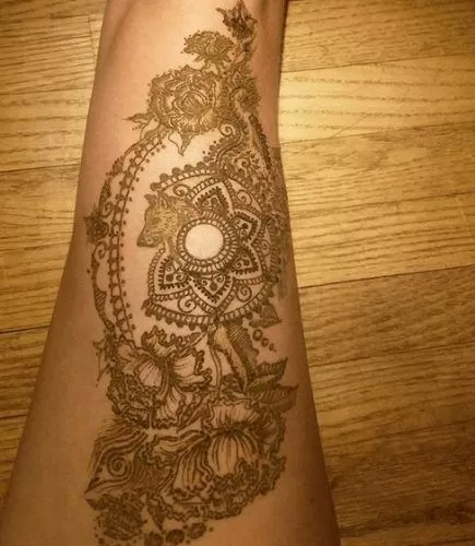 Best Leg Mehndi Designs (18)