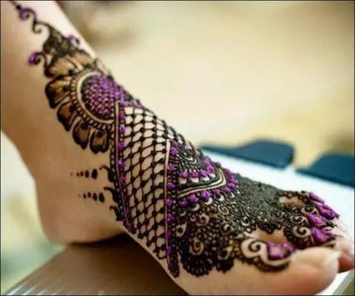 Colourful Henna And Mehndi Designs (22)