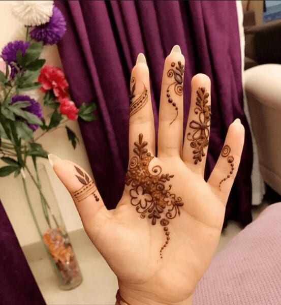 25+ Short Mehndi Designs for Small Hands (Kids and Adults)