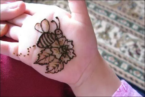 Mehndi Designs for Small Hands (3)