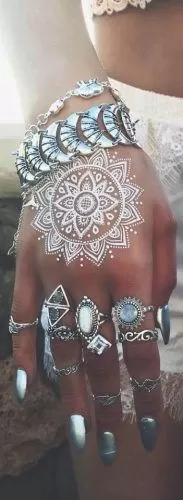 Round Mehndi Designs (4)