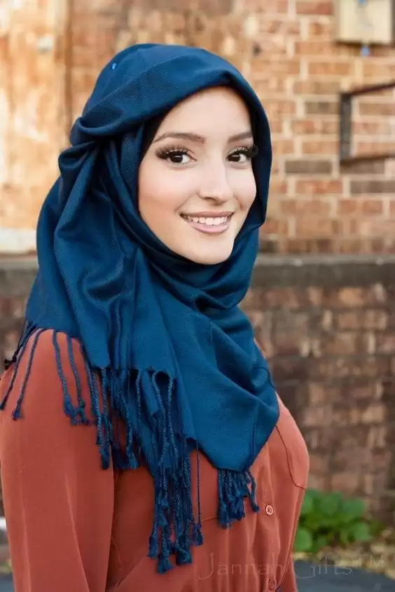 Modest Fashion Ideas with Pashmina Scarves (9)