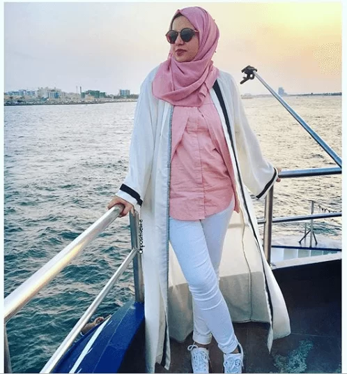 What to Wear as a Hijabi traveler