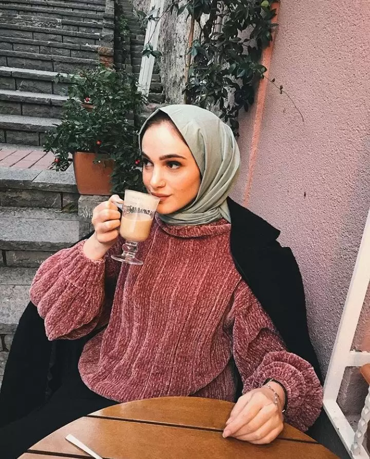 Try Out These New Hijab Styles For a Modern Take on Modest Fashion (8)