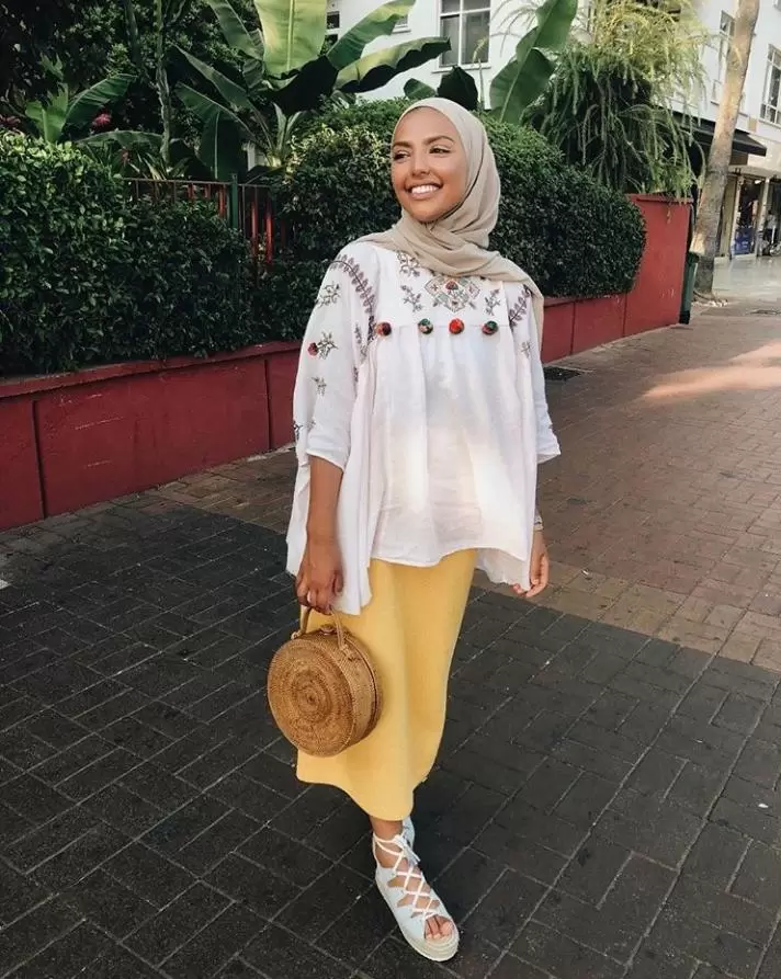 Stunning Outfits To Wear With Hijab (13)