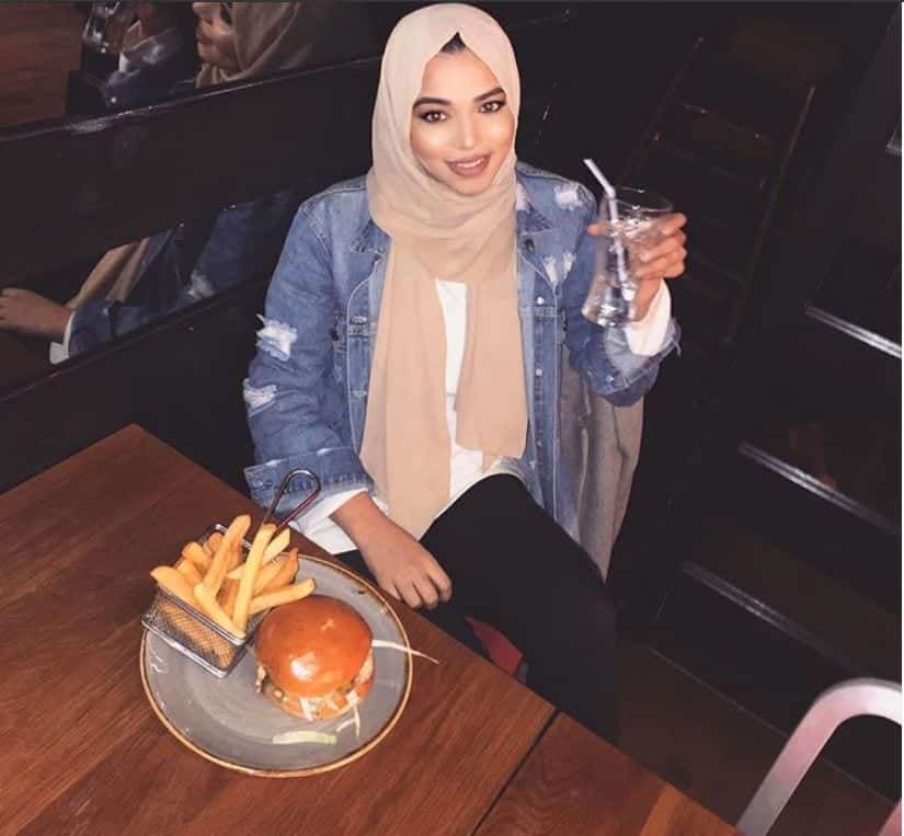 20 Ways To Wear Hijab With Denim Jackets For A Chic Look