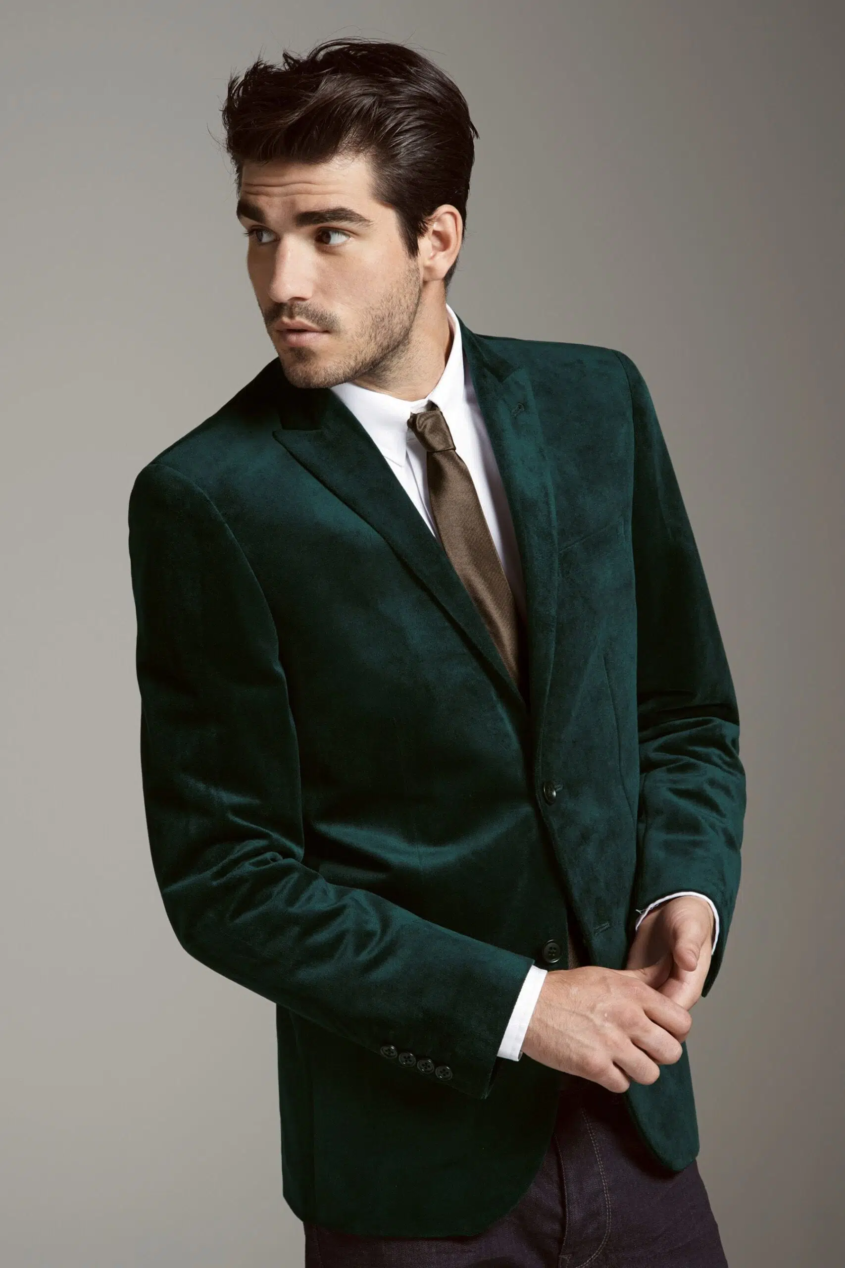 How To Wear Velvet Suits Men 9