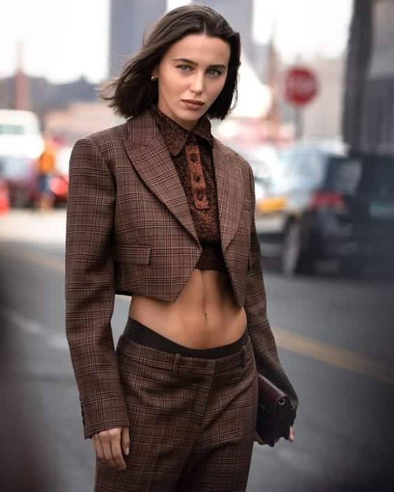 32 Formal Outfits for Working Women to Look Elegant & Stylish