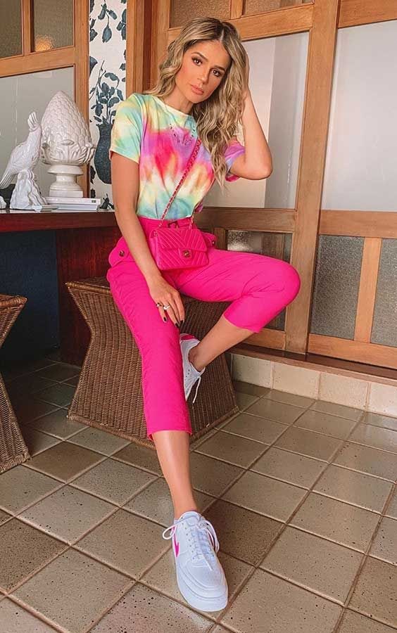 How to Wear Tie-Dye? 30 Outfit Ideas with Styling Tips