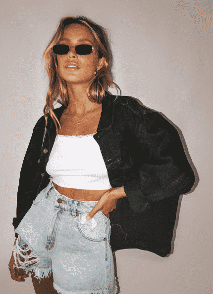 12 Black Denim Jacket Outfit Ideas with Styling Tips