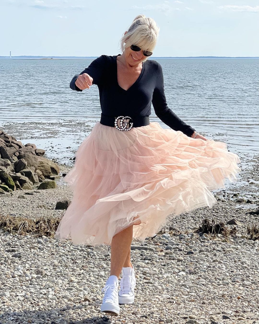 47 Best Outfits for Petite Women Over 50 to Wear This Year