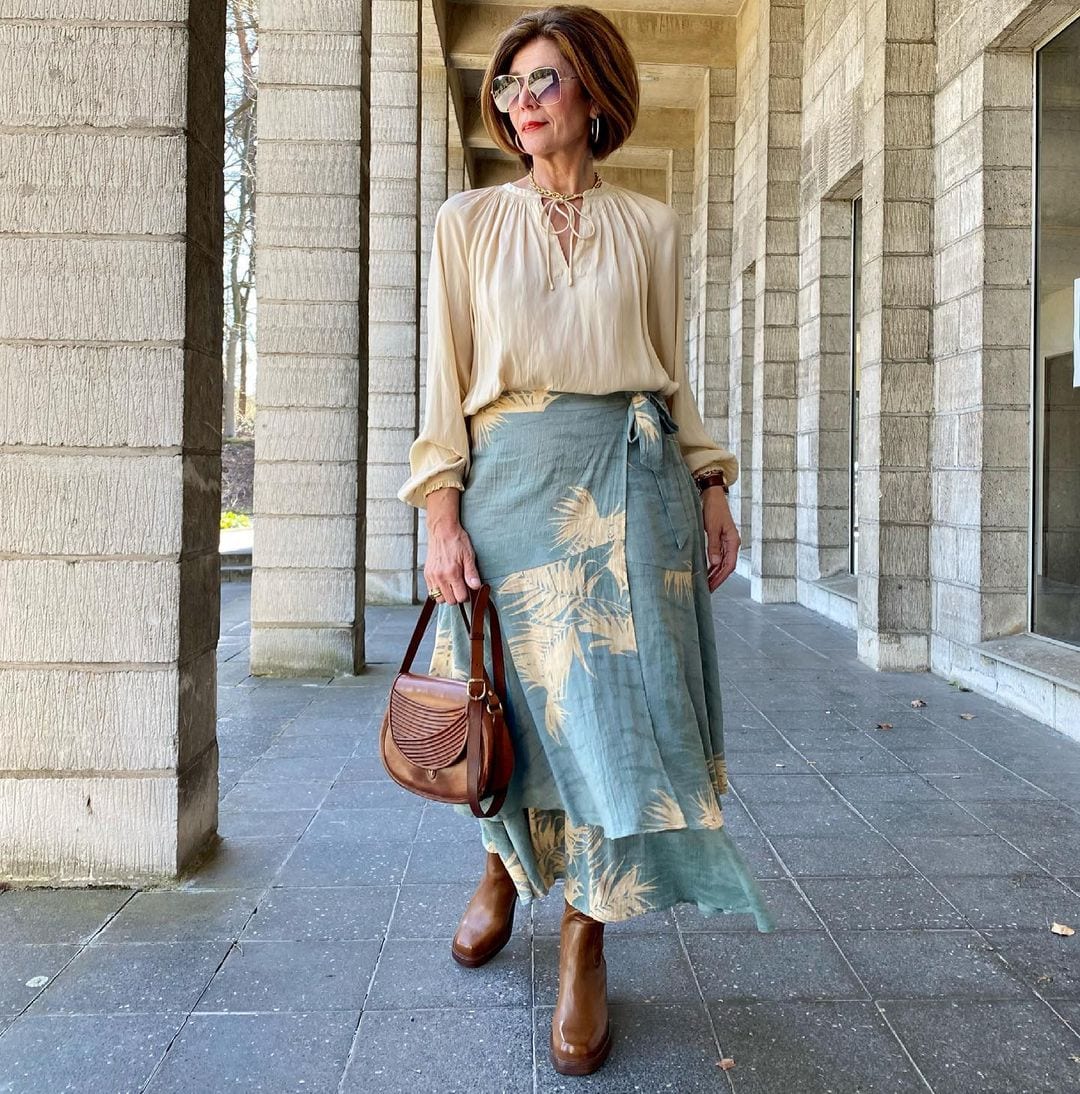 47 Best Outfits for Petite Women Over 50 to Wear This Year