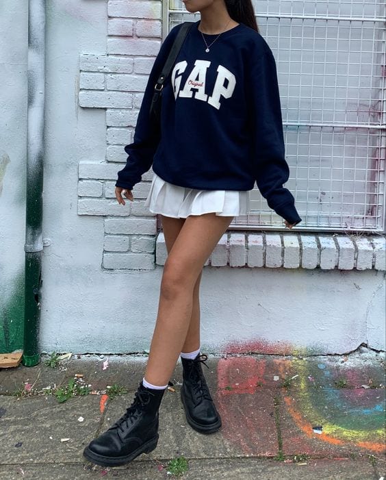 31 Best Oversized Hoodie Outfits To Wear This Year 5463