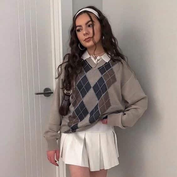 Baggy sweater with skirt and collared shirt