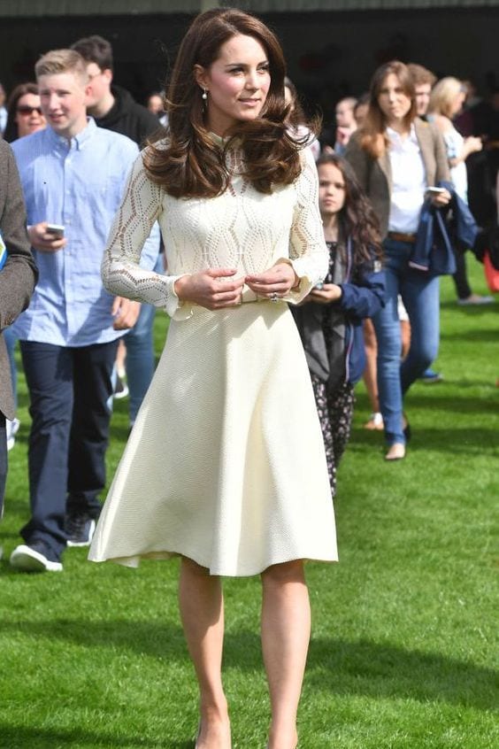 What To Wear To A Garden Party ? 20 Outfit Ideas