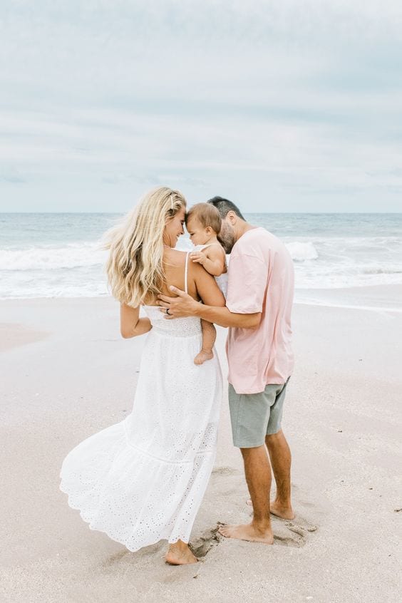 beach family photoshoot outfits