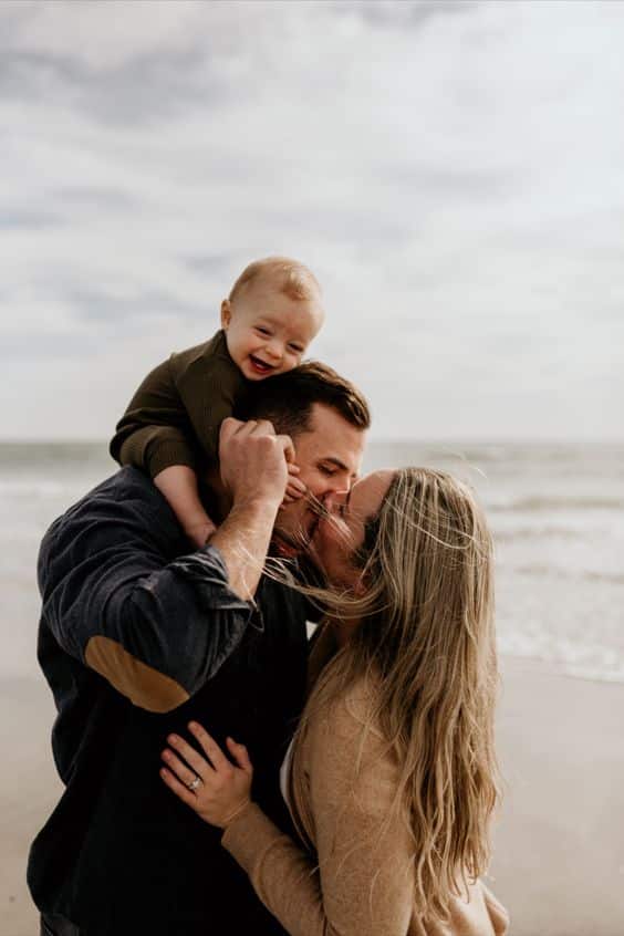 beach family photoshoot outfits