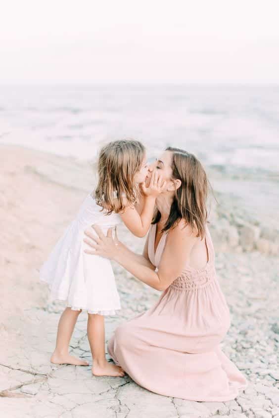 beach family photoshoot outfits