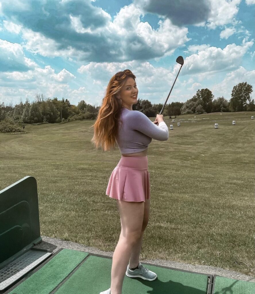 World's Hottest Female Golfers Average Joes Outfits Deportivos Mujer, Ropa  De Golf, Ropa Para Golf 