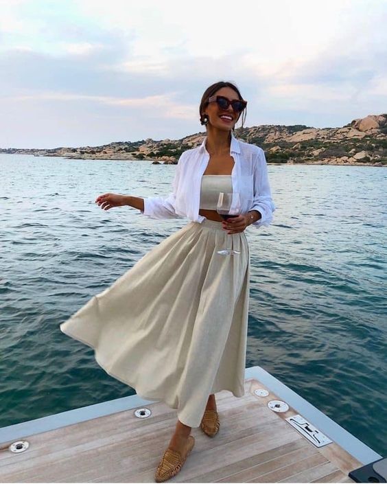 What to Wear to a Yacht Party? 21 Women's Boat Party Outfits