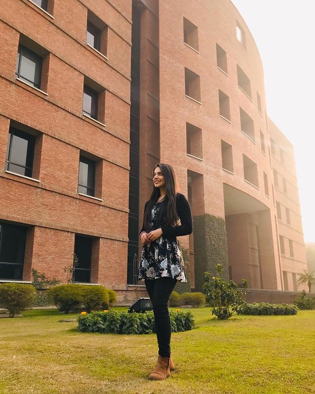 Pakistani Girl's University Outfits