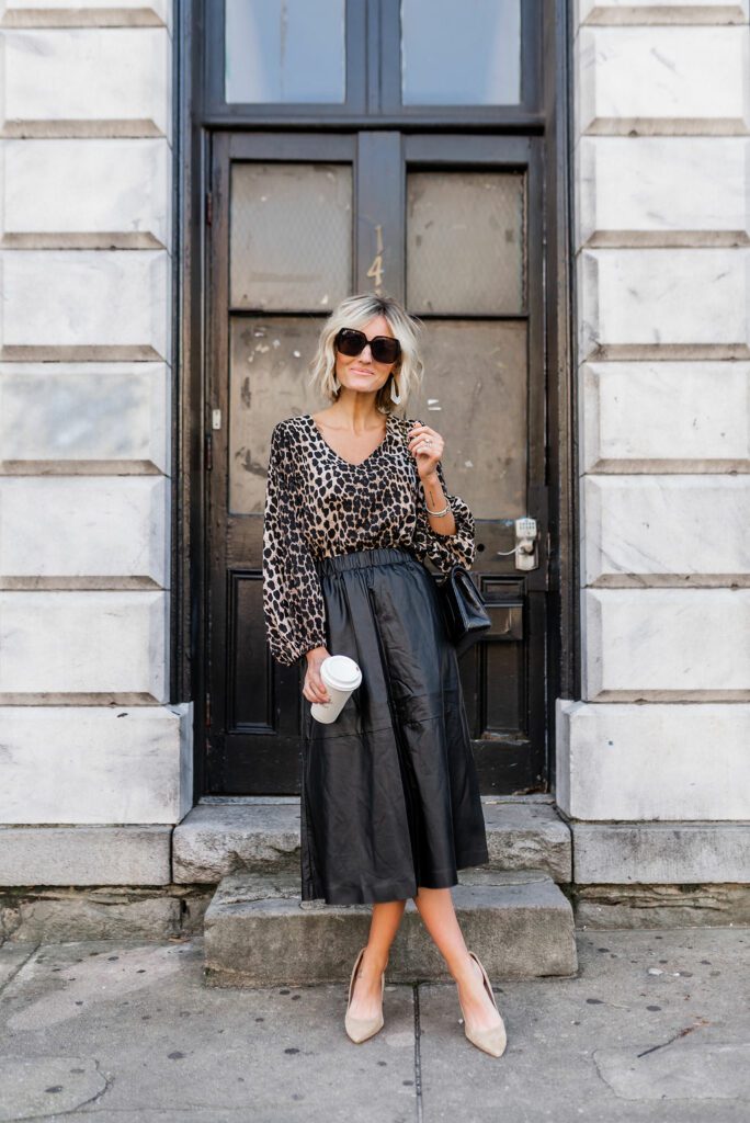 How to Wear Black Midi Skirts? 21 Outfit Ideas &Styling Tips