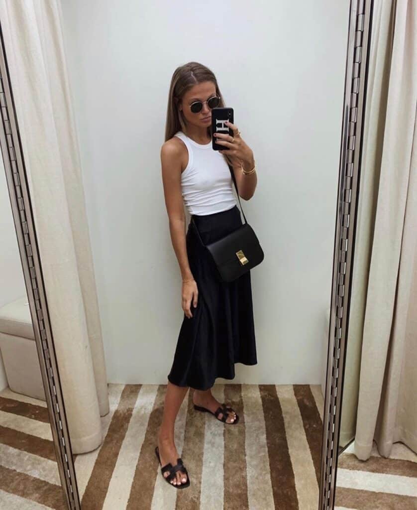 Casual black hot sale skirt outfit