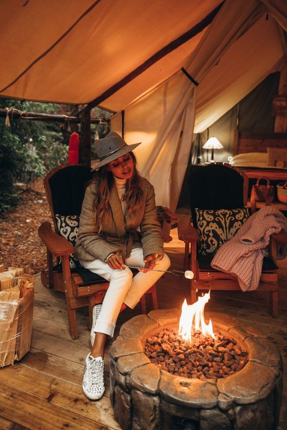 20 Stylish Glamping Outfit Ideas for Girls