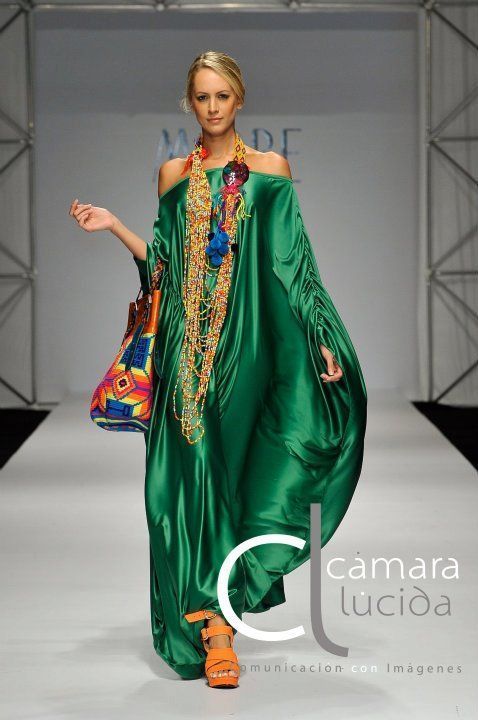 How to wear Kaftans ? 25 Outfit Ideas & Styling Tips