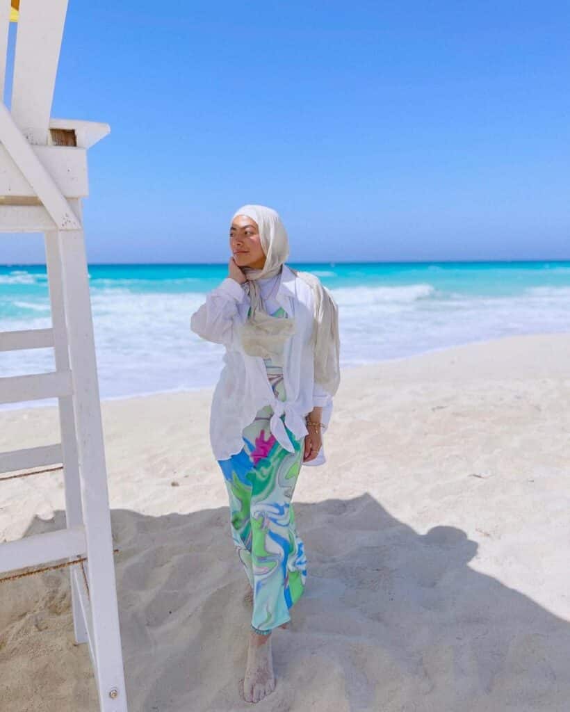 27 Modest Ways to Wear Hijab with Western Outfits