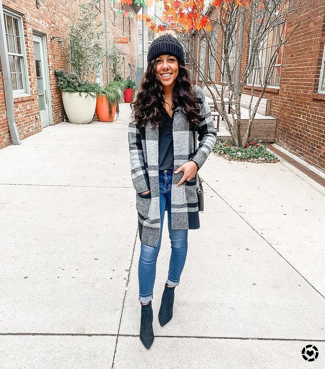 black and white cardigan outfit