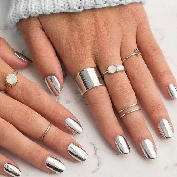 Trending fall nail colors