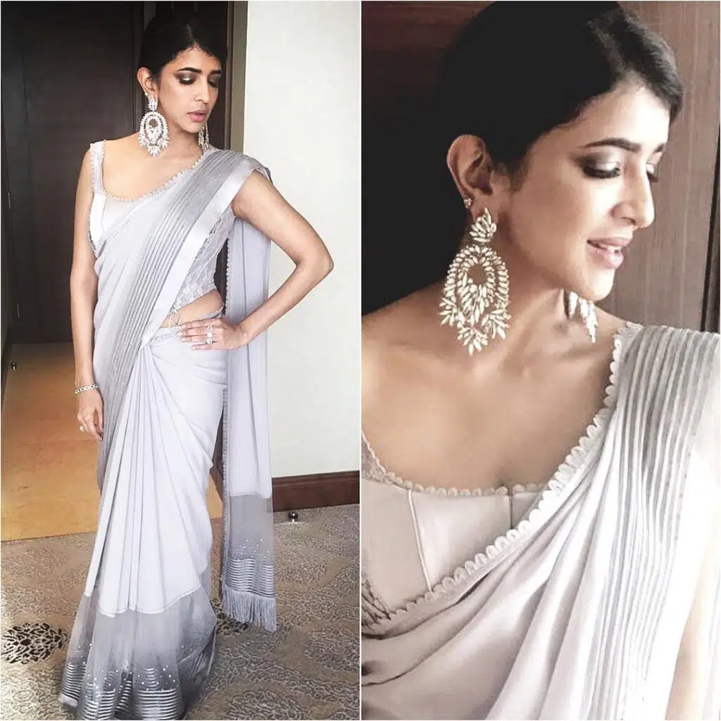 how to wear a white saree