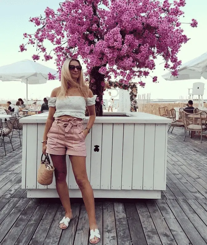 22 Women Outfits With Pale Pink Shorts - Styleoholic
