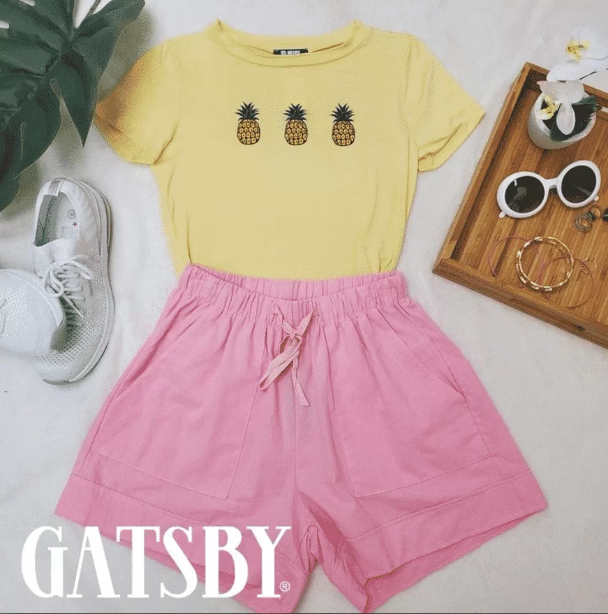 what to wear with pink shorts (6)