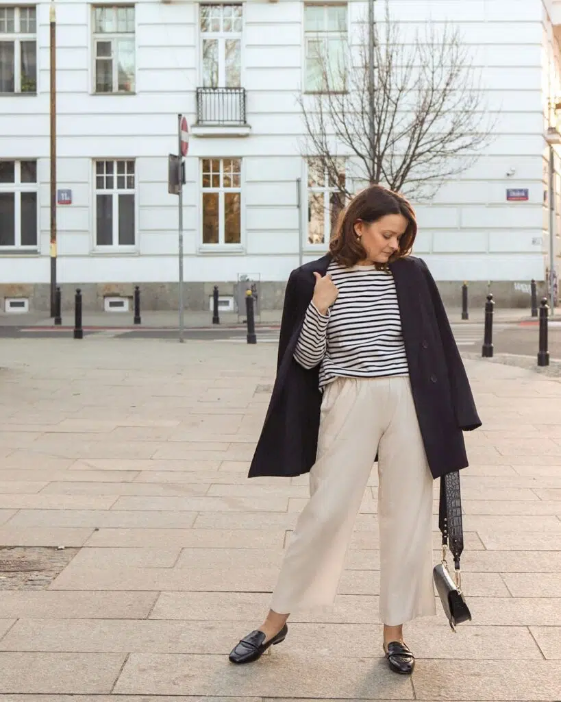 Beige Pants Outfit Ideas