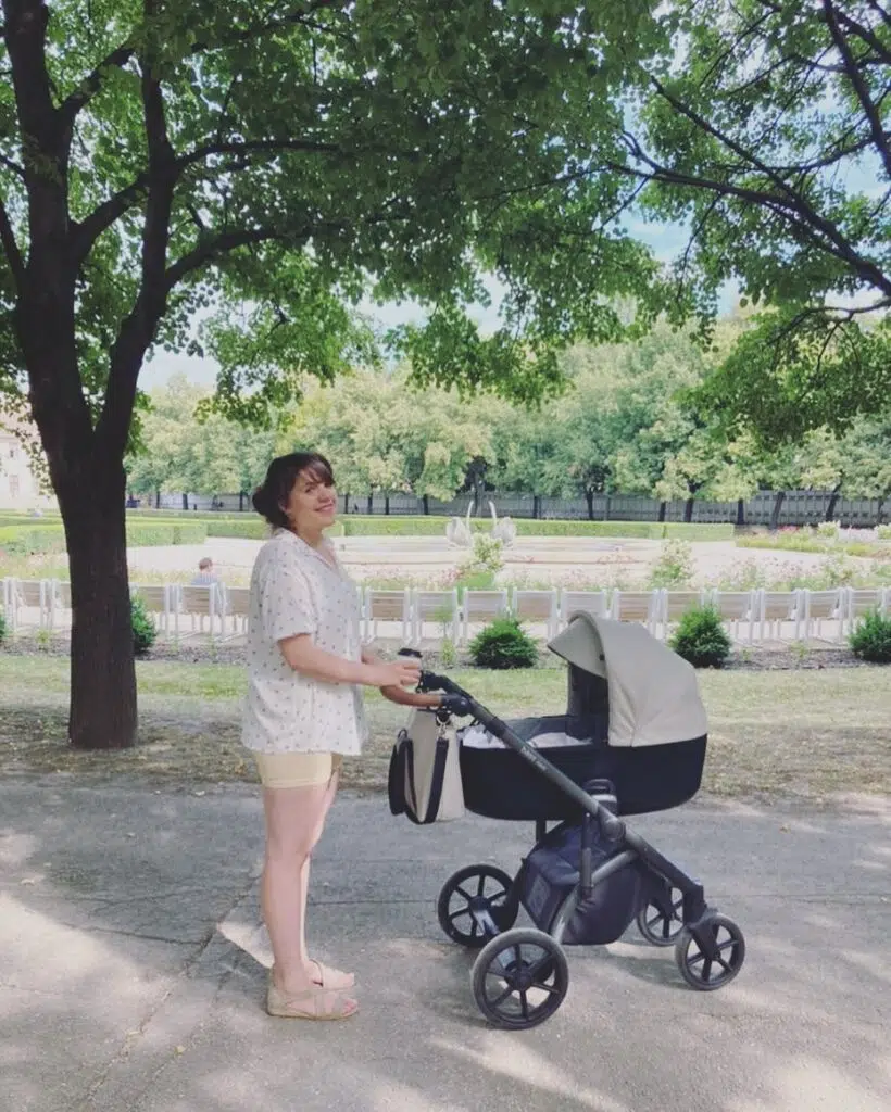 summer outfits for mom