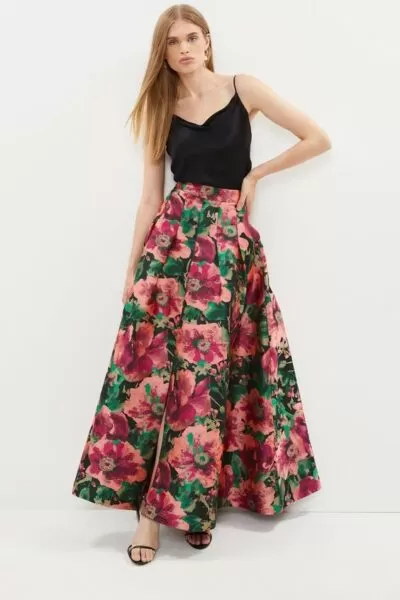 Jacquard skirt outfits