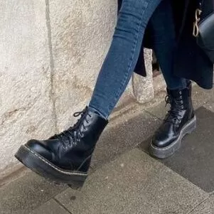 lug  sole boots with skinny jeans