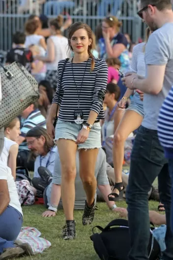 light blue shorts outfits